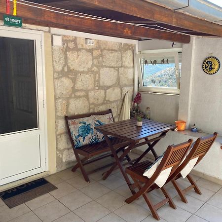 Apartment Cacini Dvori Lastovo Exterior photo