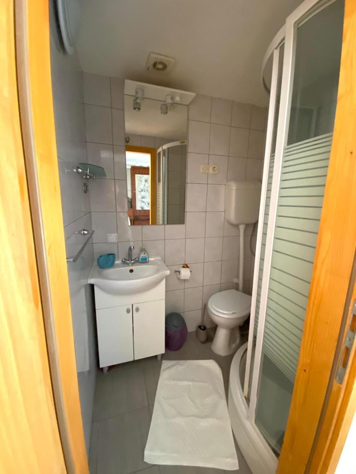 Apartment Cacini Dvori Lastovo Exterior photo